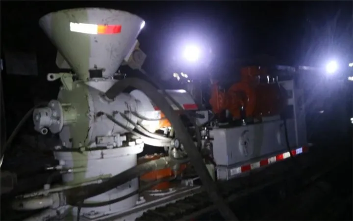 【杜矿要闻】杜儿坪矿远距离混凝土喷射机应用见实效